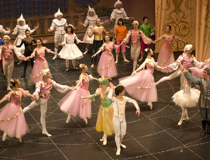Focșănenii, invitați la balet: "Spărgătorul de nuci", la Teatrul Municipal
